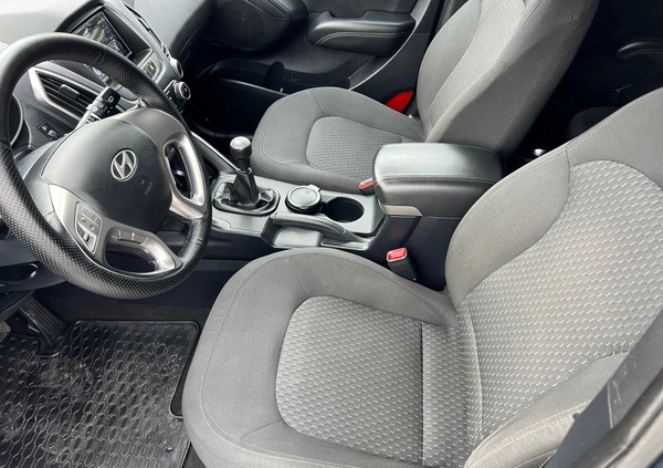 Hyundai ix35 cena 36999 przebieg: 153000, rok produkcji 2011 z Złotów małe 301